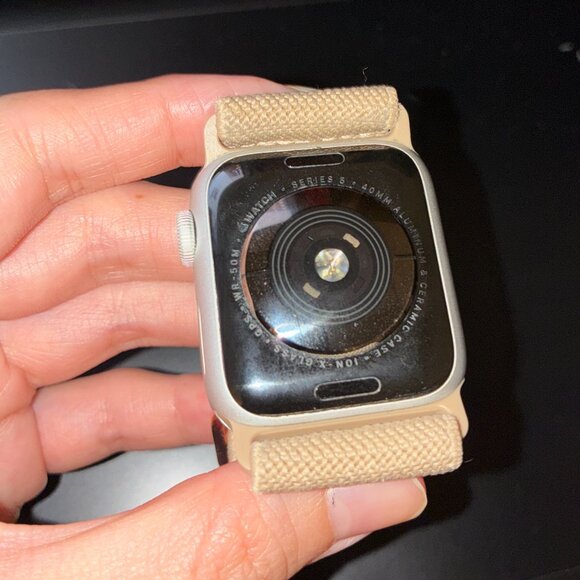 Pre-owned Apple Watch Series 5 with charger - Picture 5 of 5